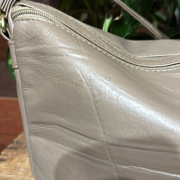 NWOT No Brand Tag Small Tanish Brown Floral Shoulder Bag - Picture 6 of 8